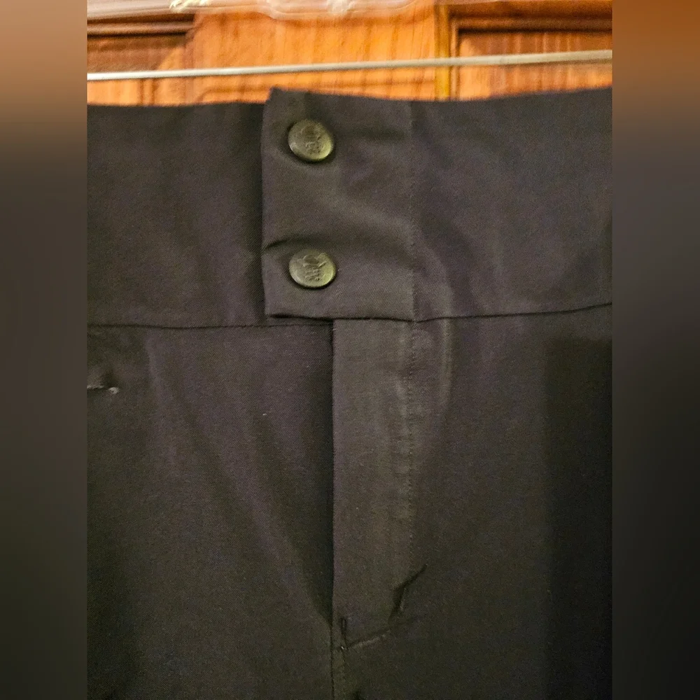 Black Mountain Hardwear Pants - Picture 5 of 11